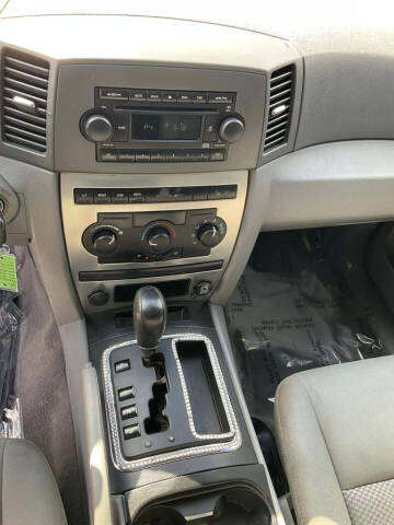 2005 Jeep Grand Cherokee Laredo