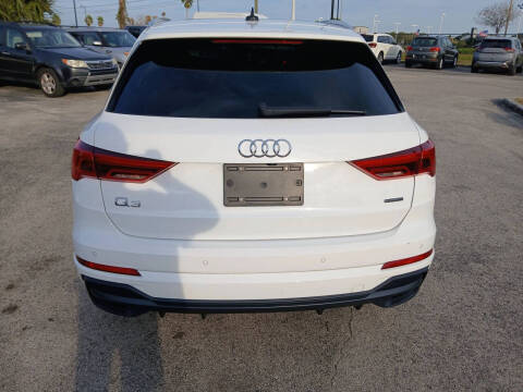 2021 Audi Q3 quattro S line Premium 45 TFSI