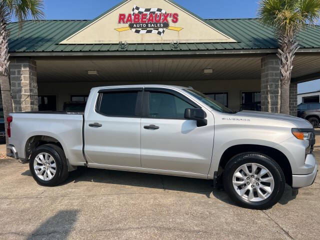 2022 Chevrolet Silverado 1500 Custom