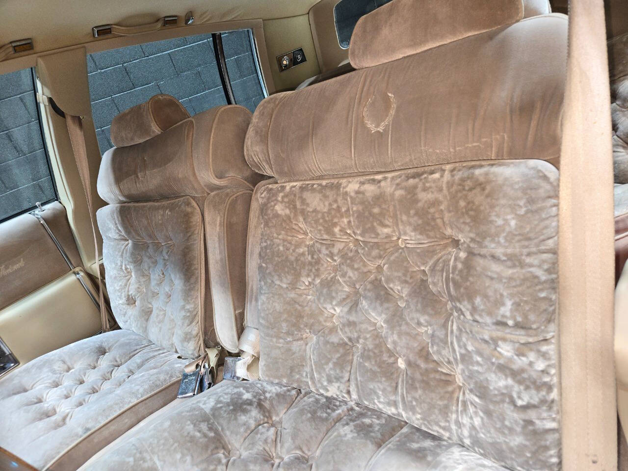 1981 Cadillac Fleetwood Brougham 85