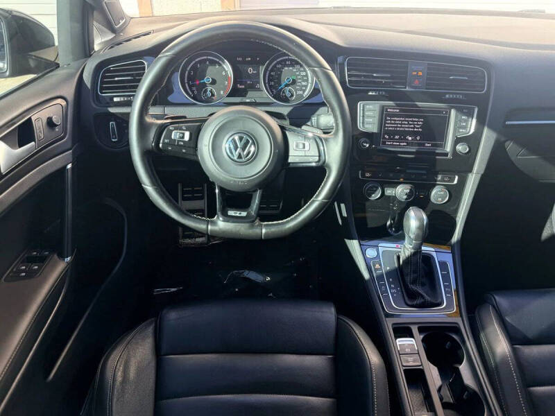 2017 Volkswagen Golf R 4Motion