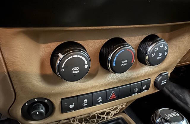 2012 Jeep Wrangler Sahara