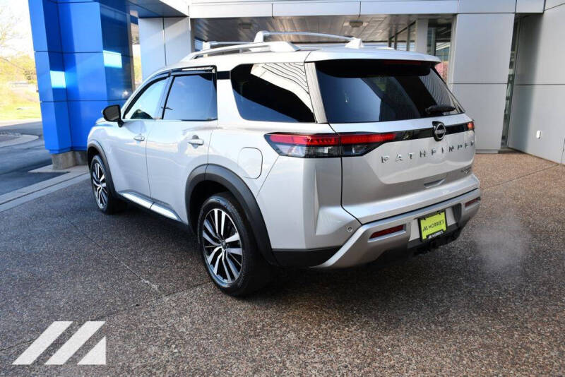 2023 Nissan Pathfinder Platinum