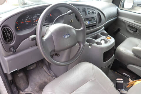 2004 Ford E-Series E-150