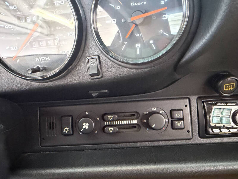 1991 Porsche 911 Carrera 2