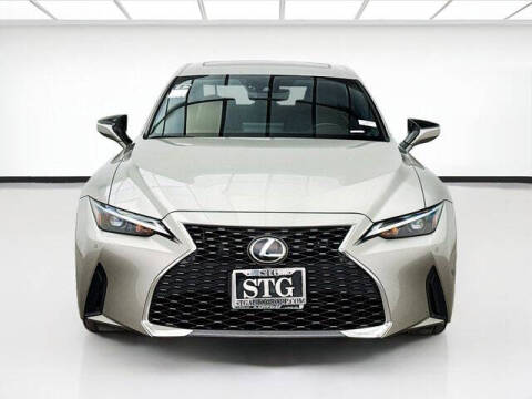 2023 Lexus IS 300