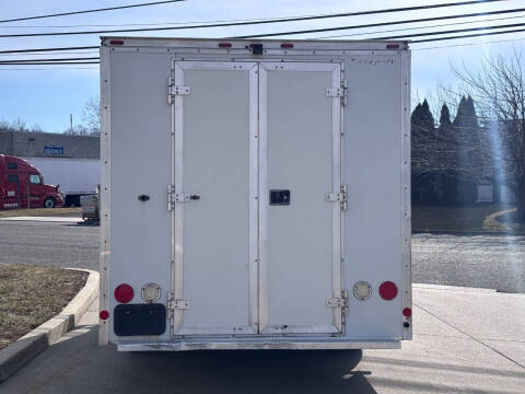 2014 Ford E-Series E-450 SD