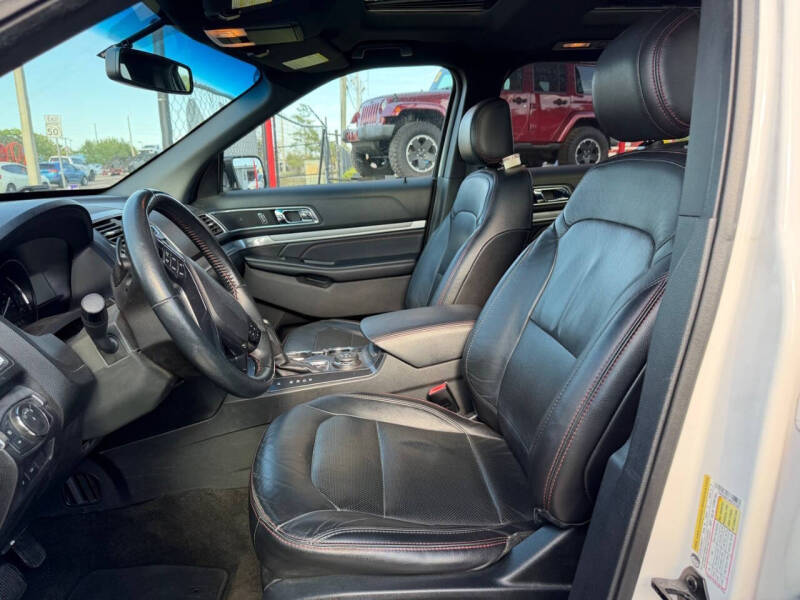 2017 Ford Explorer Sport
