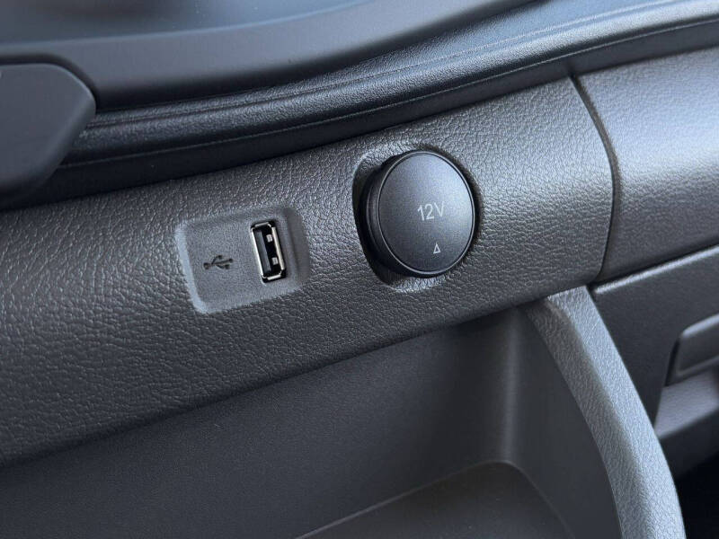 2025 Ford Transit 250