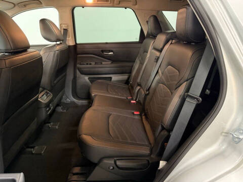 2024 Nissan Pathfinder Platinum