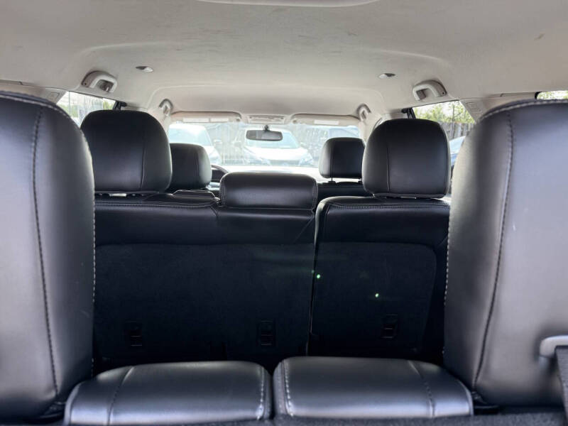 2018 Nissan Pathfinder SL