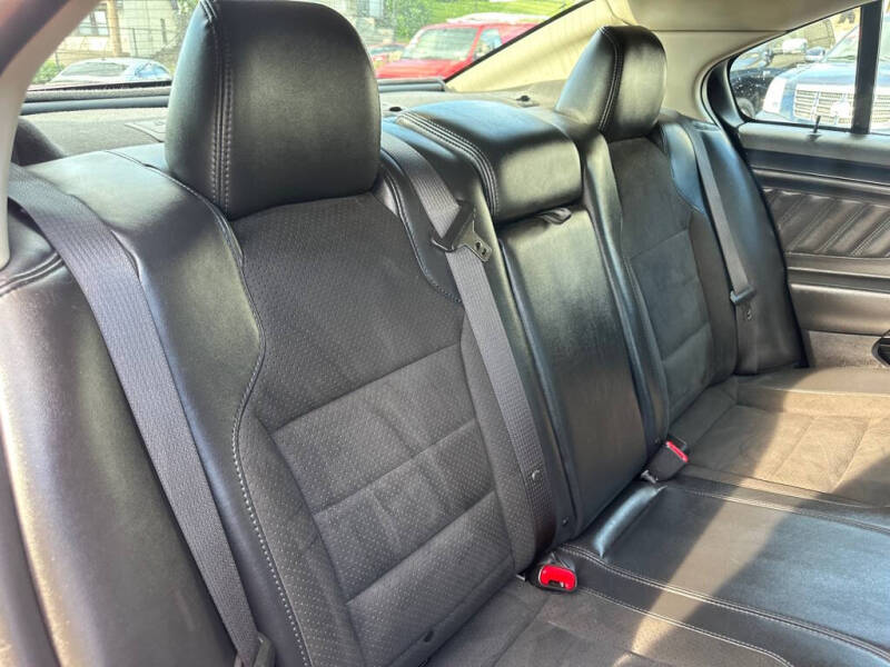 2010 Ford Taurus SHO