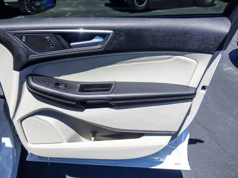 2023 Ford Edge Titanium