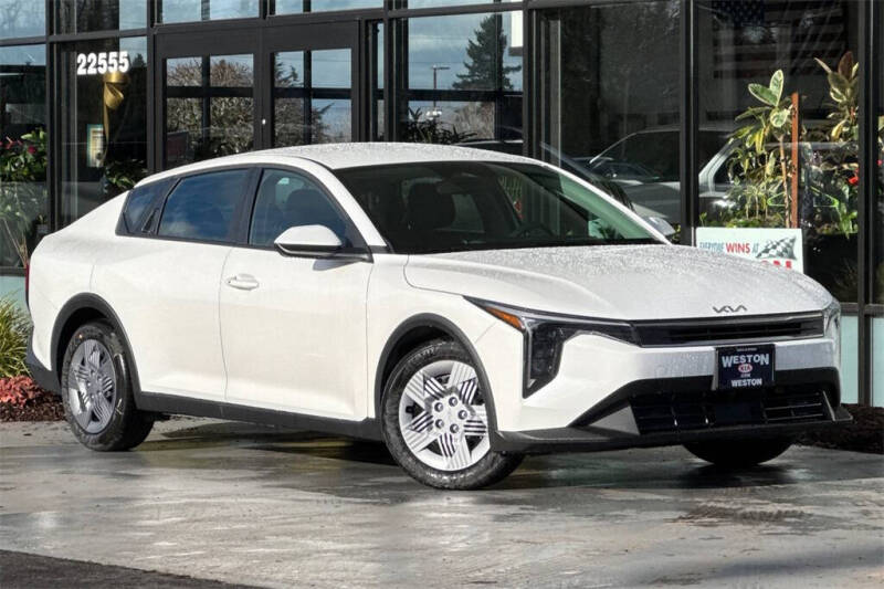 2025 Kia K4 LX