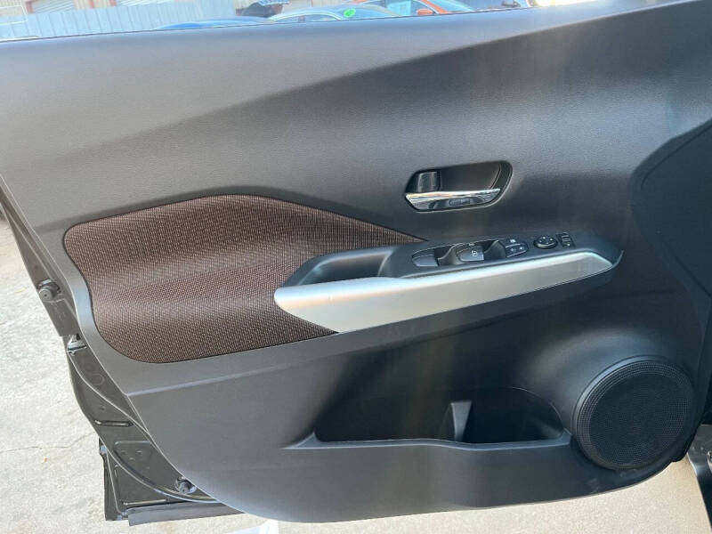 2018 Nissan Kicks SR