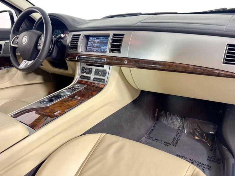 2012 Jaguar XF