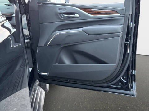 2024 Cadillac Escalade Luxury