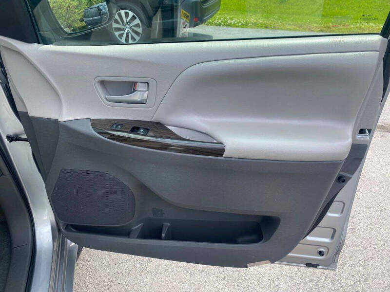 2017 Toyota Sienna