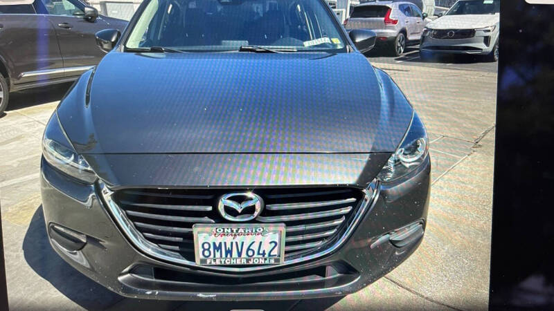 2017 Mazda MAZDA3 Touring