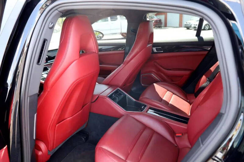 2020 Porsche Panamera 4S