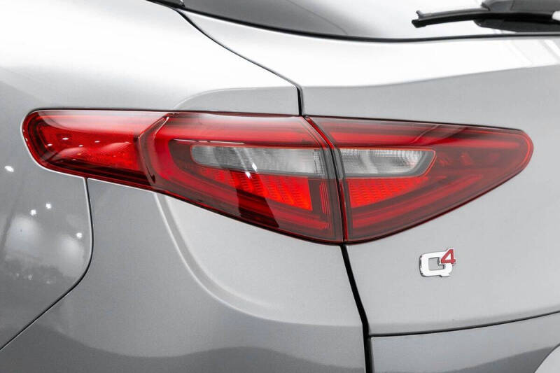 2018 Alfa Romeo Stelvio Sport