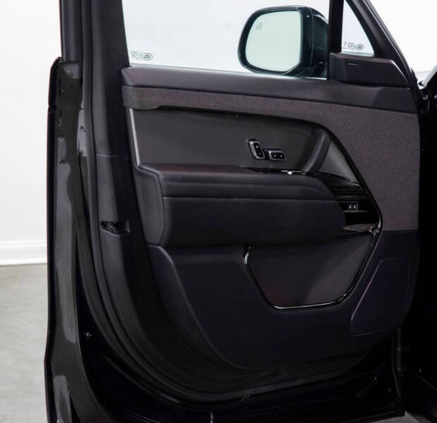 2025 Land Rover Range Rover Sport P360 SE