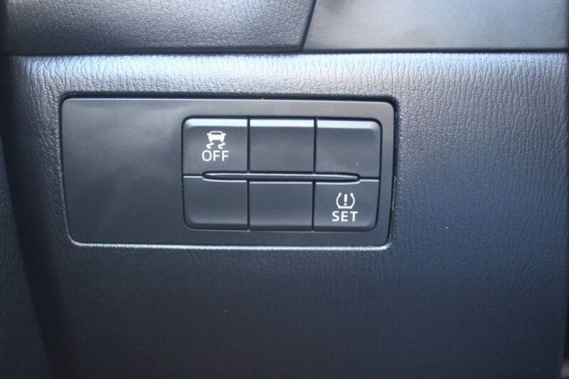 2017 Mazda MAZDA3 Sport