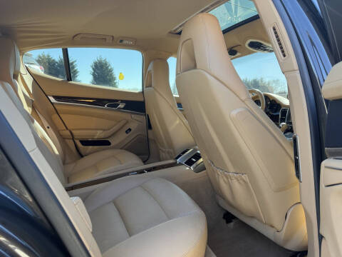 2011 Porsche Panamera 4