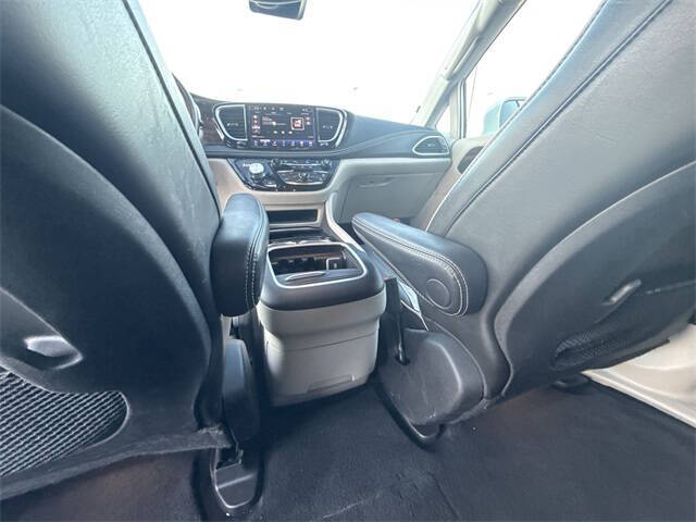 2022 Chrysler Pacifica Hybrid Limited