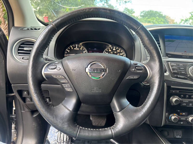 2020 Nissan Pathfinder SL