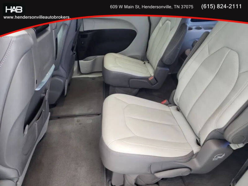 2017 Chrysler Pacifica Touring-L Plus