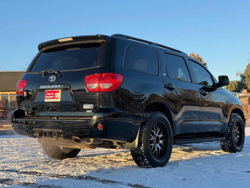2016 Toyota Sequoia SR5