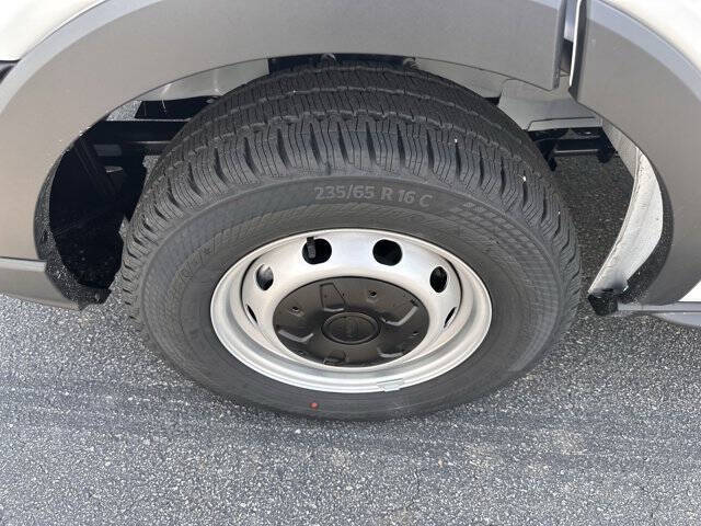 2025 Ford Transit 250