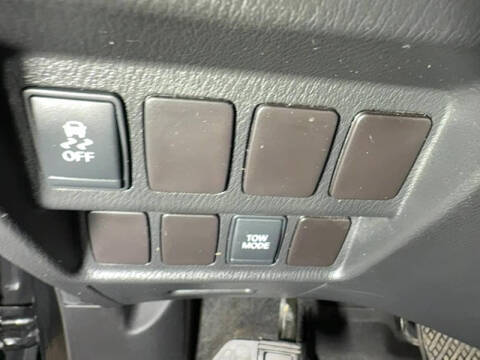 2016 Nissan Pathfinder SV