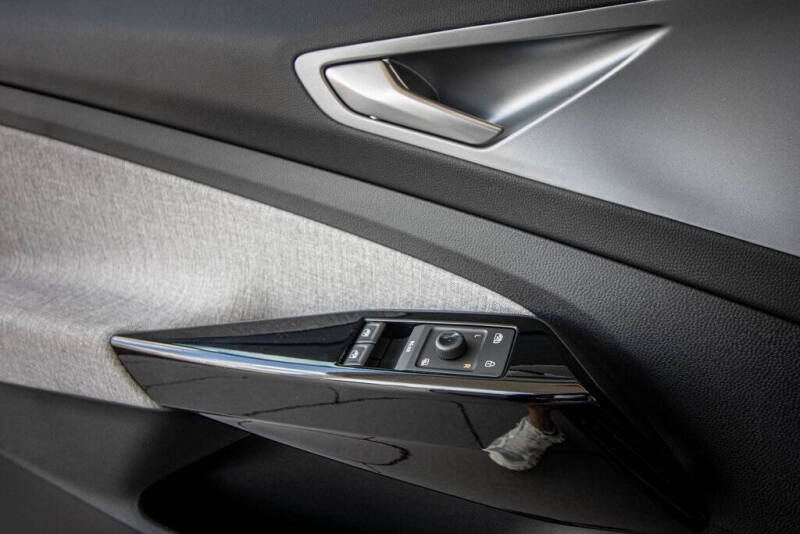 2025 Volkswagen ID.4 Pro