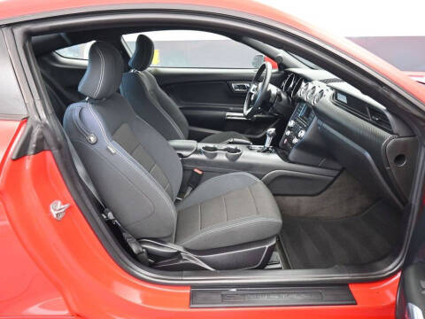 2017 Ford Mustang V6