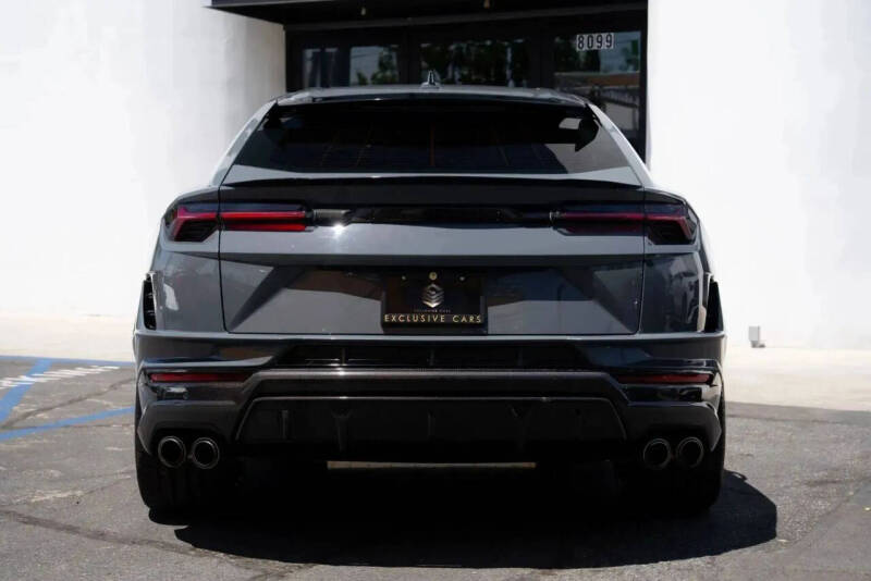 2024 Lamborghini Urus Performante