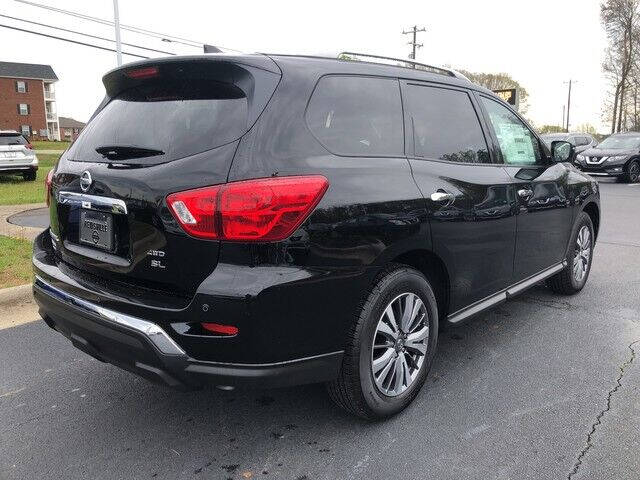 2019 Nissan Pathfinder SL