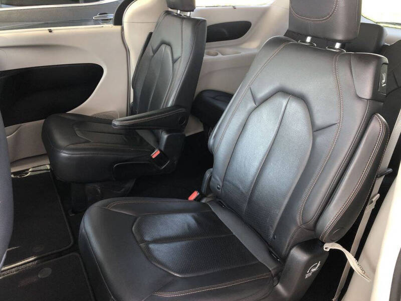 2020 Chrysler Pacifica Touring L
