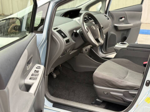 2012 Toyota Prius v Five