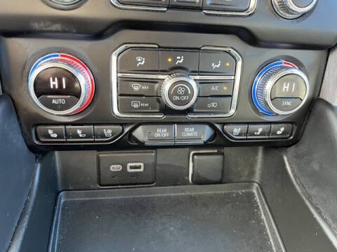 2022 GMC Yukon XL SLT