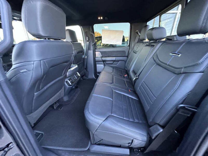 2025 Ford F-150 Platinum