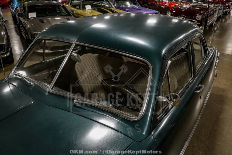 1951 Ford Custom Deluxe