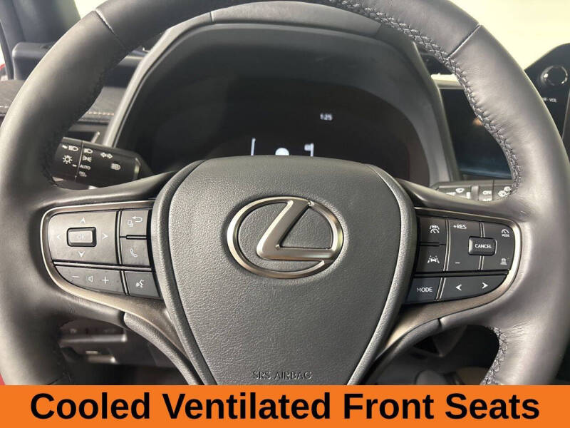 2025 Lexus UX 300h Premium