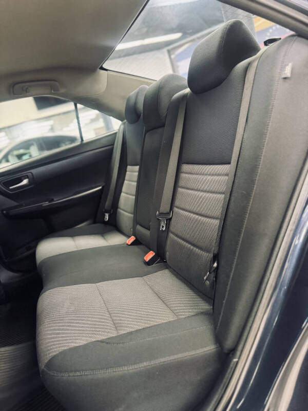 2017 Toyota Camry LE