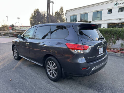 2014 Nissan Pathfinder SV