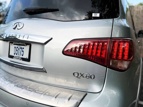 2015 Infiniti QX80