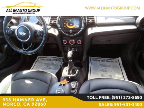 2017 MINI Hardtop 4 Door Cooper