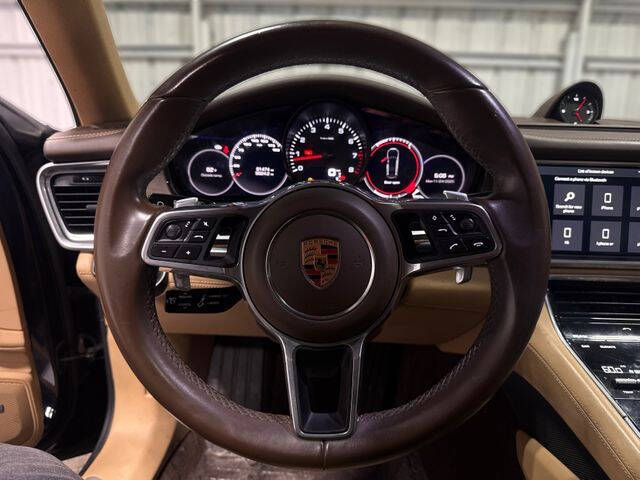 2018 Porsche Panamera 4