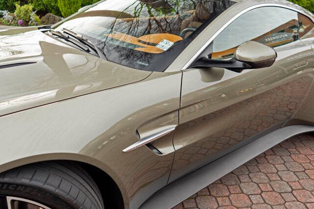 2025 Aston Martin Vantage
